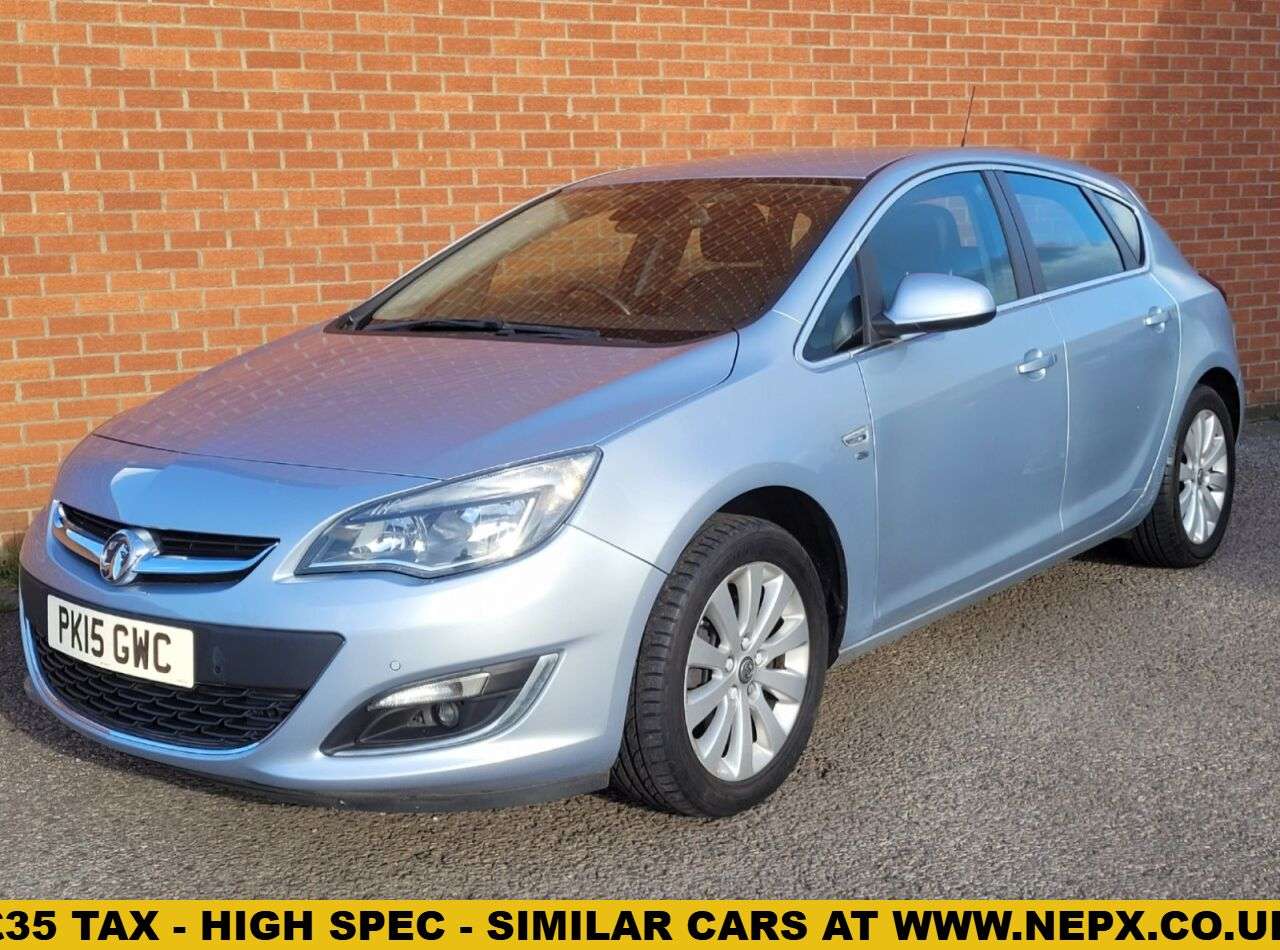 A 2015 VAUXHALL ASTRA 2.0 CDTi ecoFLEX Elite Hatchback 5dr Diesel Manual Euro 5 (s/s) (160 ps) A 2015 VAUXHALL ASTRA 2.0 CDTi ecoFLEX Elite Hatchback 5dr Diesel Manual Euro 5 (s/s) (160 ps)