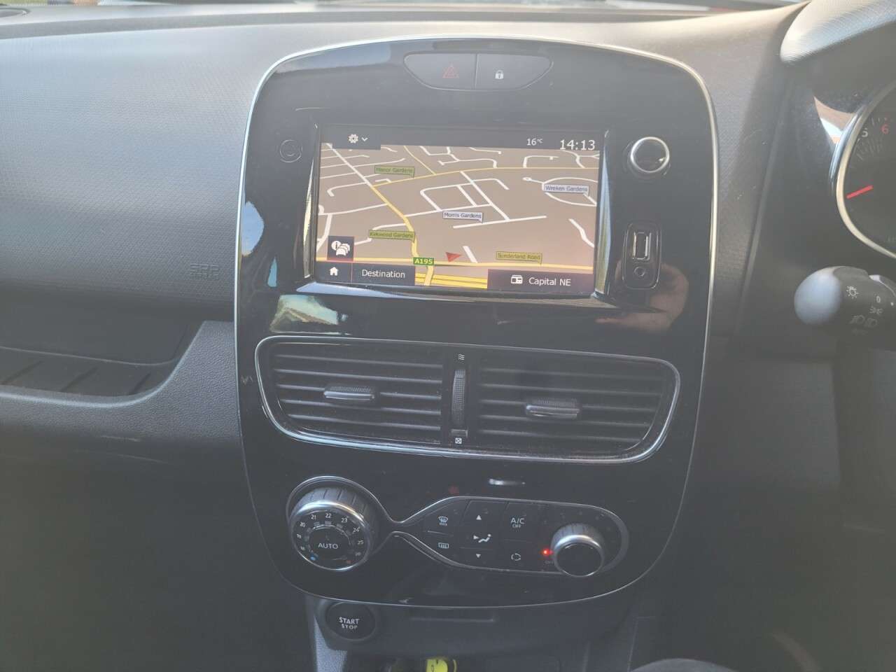 2018 RENAULT CLIO 2018 RENAULT CLIO