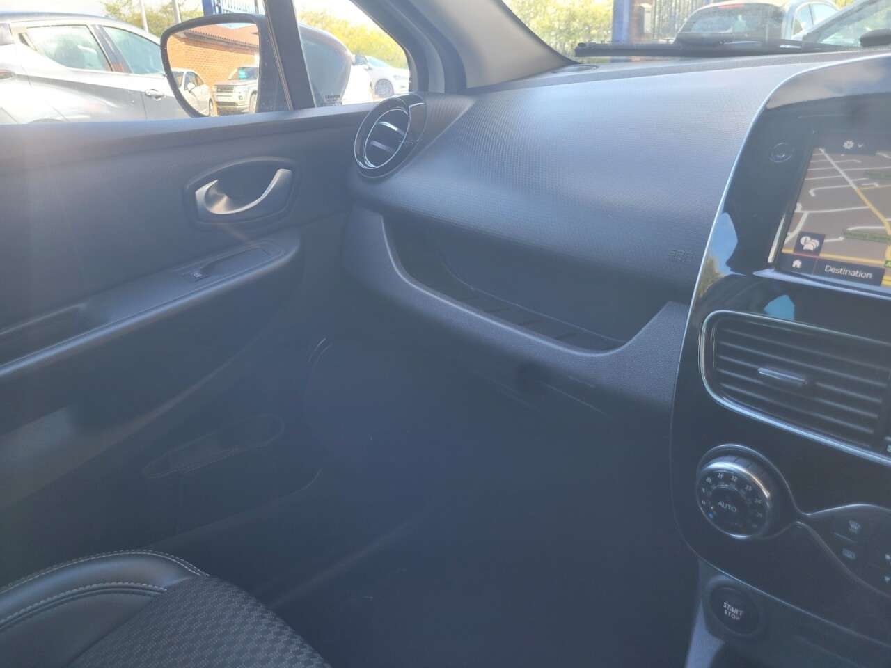 2018 RENAULT CLIO 2018 RENAULT CLIO