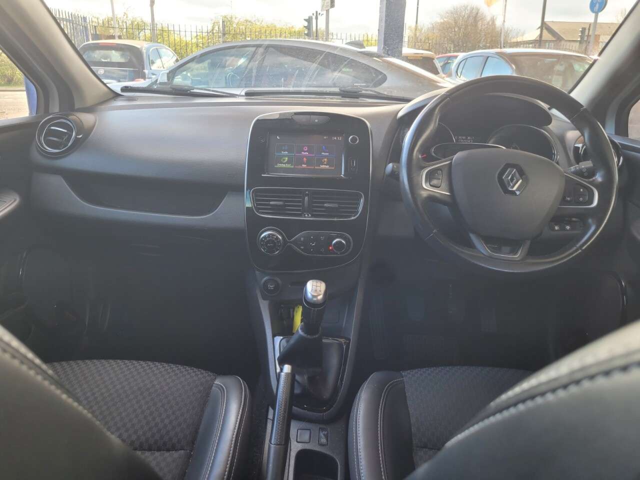 2018 RENAULT CLIO 2018 RENAULT CLIO