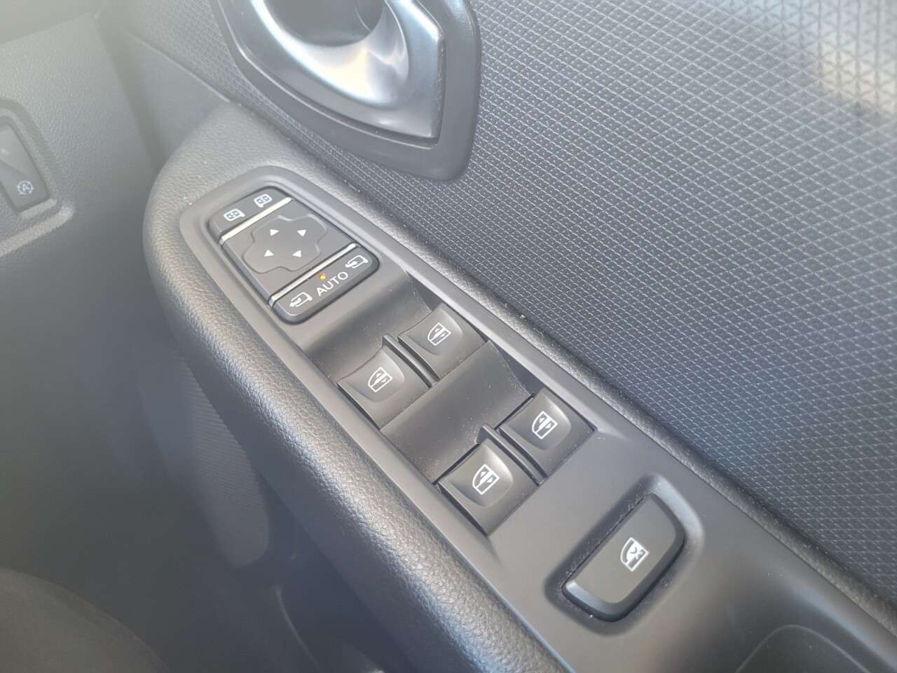 2018 RENAULT CLIO 2018 RENAULT CLIO