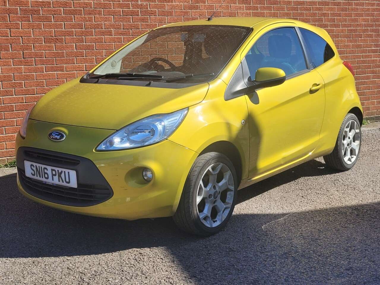 A 2016 FORD KA 1.2 Zetec Hatchback 3dr Petrol Manual Euro 5 (s/s) (69 ps) A 2016 FORD KA 1.2 Zetec Hatchback 3dr Petrol Manual Euro 5 (s/s) (69 ps)