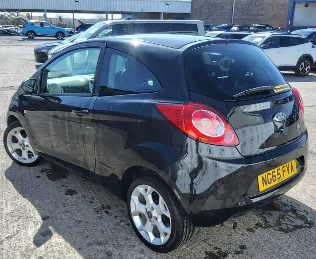 A 2016 FORD KA 1.2 Zetec Hatchback 3dr Petrol Manual Euro 5 (s/s) (69 ps) A 2016 FORD KA 1.2 Zetec Hatchback 3dr Petrol Manual Euro 5 (s/s) (69 ps)