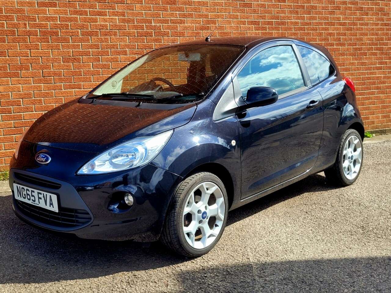 A 2016 FORD KA 1.2 Zetec Hatchback 3dr Petrol Manual Euro 5 (s/s) (69 ps) A 2016 FORD KA 1.2 Zetec Hatchback 3dr Petrol Manual Euro 5 (s/s) (69 ps)