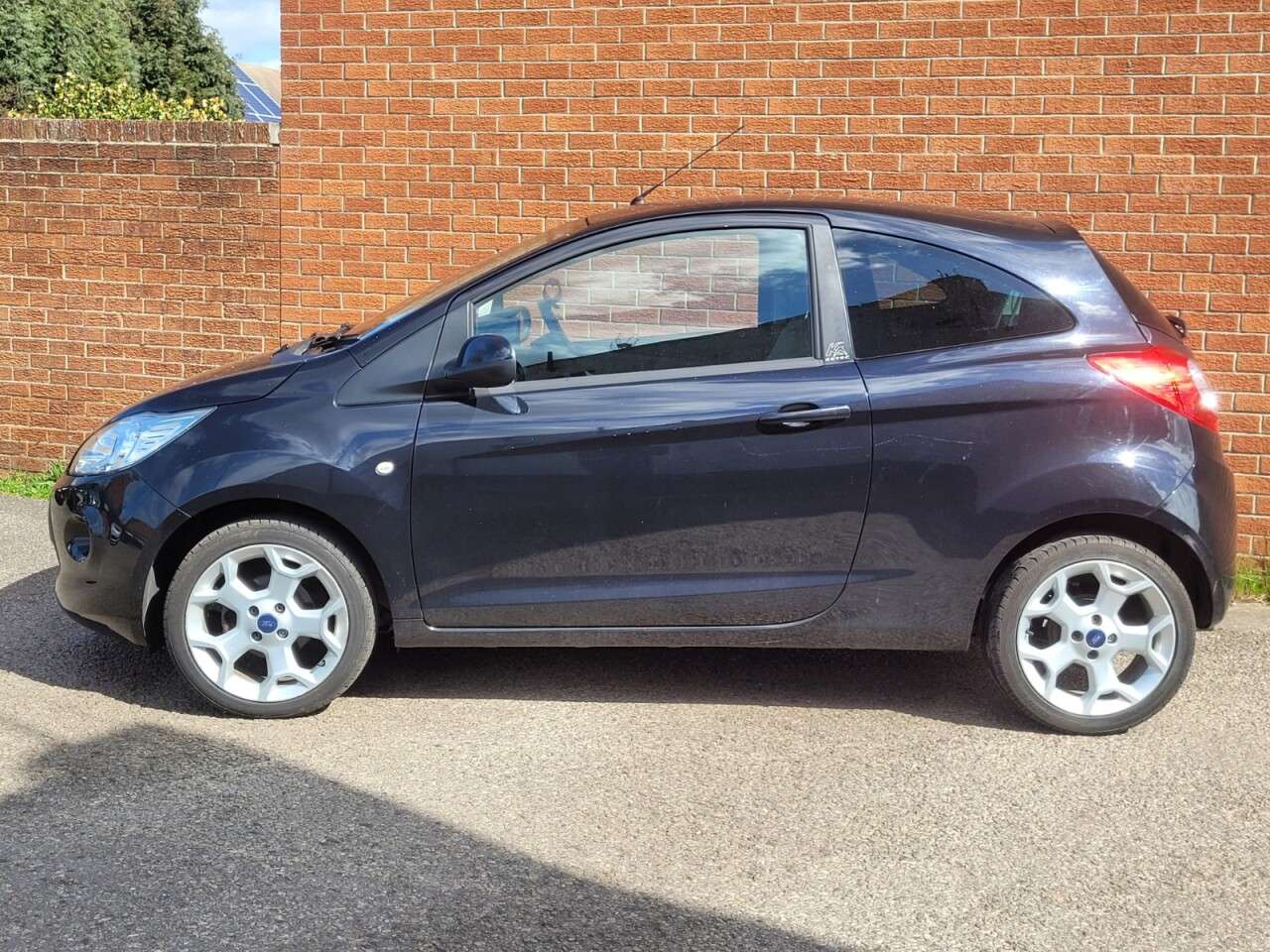 A 2016 FORD KA 1.2 Zetec Hatchback 3dr Petrol Manual Euro 5 (s/s) (69 ps) A 2016 FORD KA 1.2 Zetec Hatchback 3dr Petrol Manual Euro 5 (s/s) (69 ps)