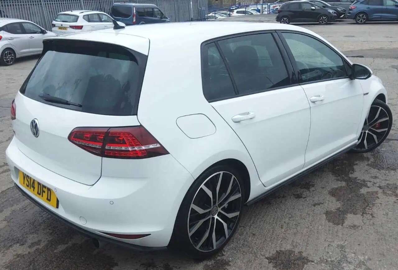 A 2014 VOLKSWAGEN GOLF 2.0 TSI BlueMotion Tech GTI Performance Hatchback 5dr Petrol Manual Euro 6 A 2014 VOLKSWAGEN GOLF 2.0 TSI BlueMotion Tech GTI Performance Hatchback 5dr Petrol Manual Euro 6