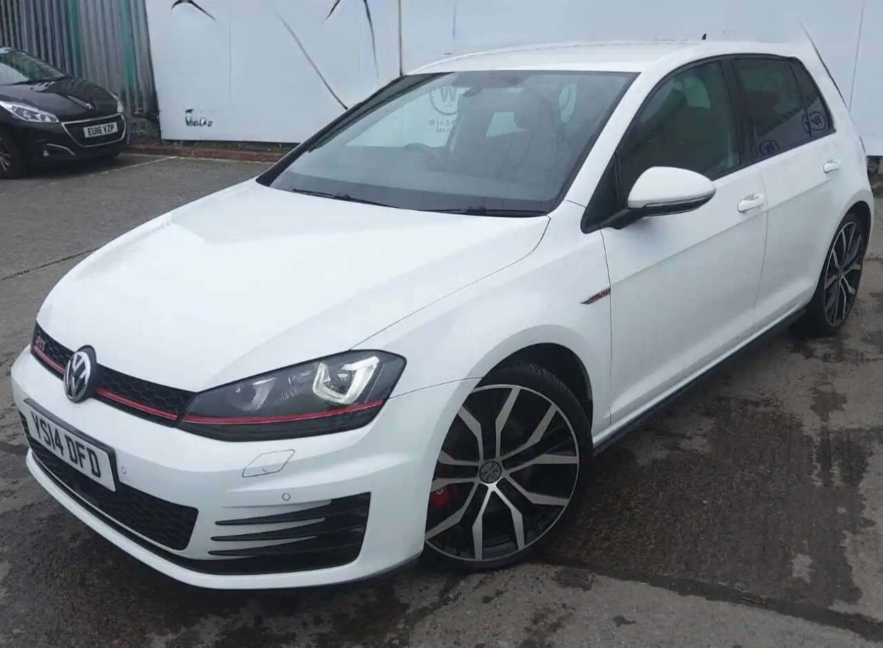 A 2014 VOLKSWAGEN GOLF 2.0 TSI BlueMotion Tech GTI Performance Hatchback 5dr Petrol Manual Euro 6 A 2014 VOLKSWAGEN GOLF 2.0 TSI BlueMotion Tech GTI Performance Hatchback 5dr Petrol Manual Euro 6