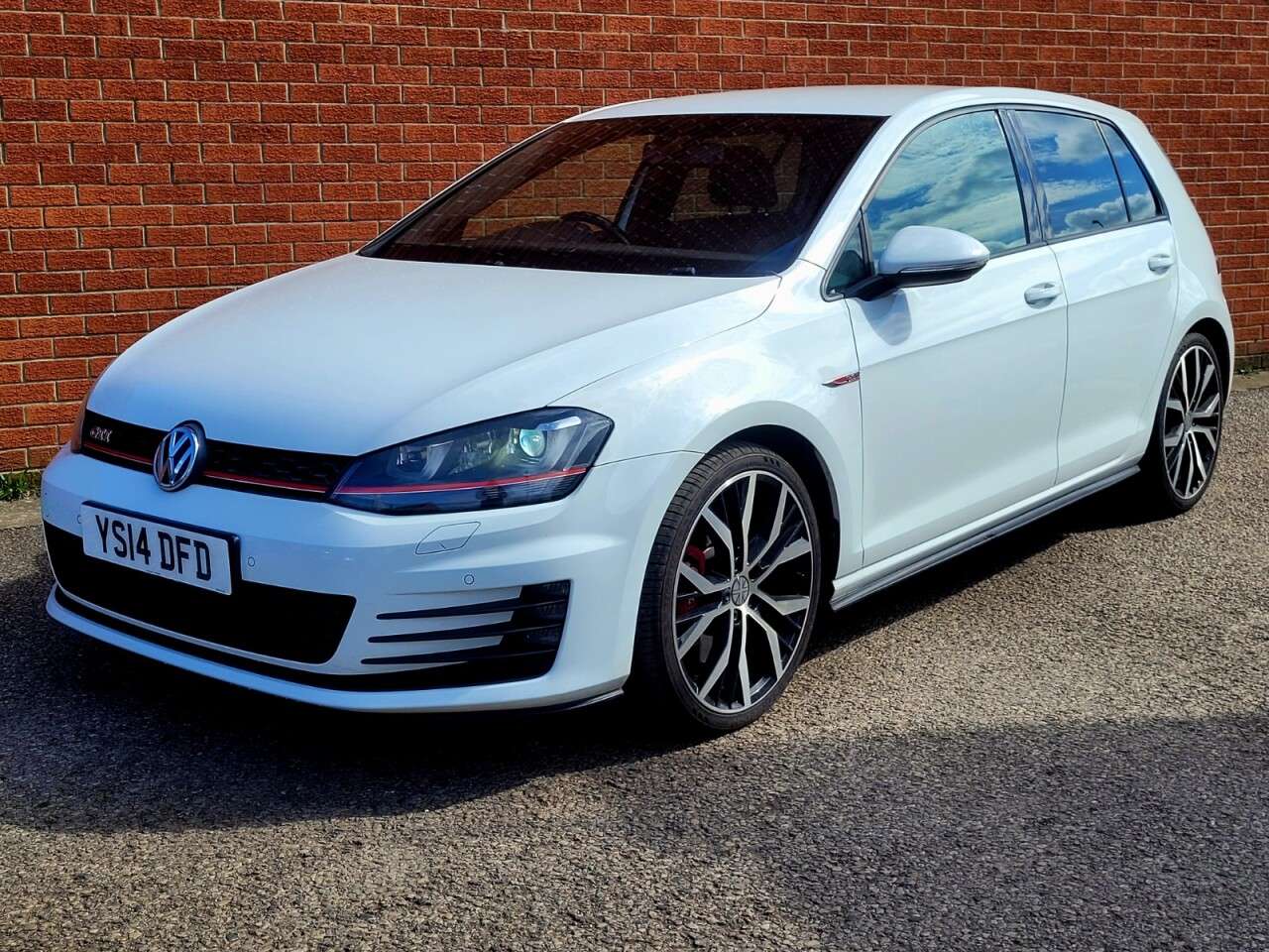 A 2014 VOLKSWAGEN GOLF 2.0 TSI BlueMotion Tech GTI Performance Hatchback 5dr Petrol Manual Euro 6 A 2014 VOLKSWAGEN GOLF 2.0 TSI BlueMotion Tech GTI Performance Hatchback 5dr Petrol Manual Euro 6