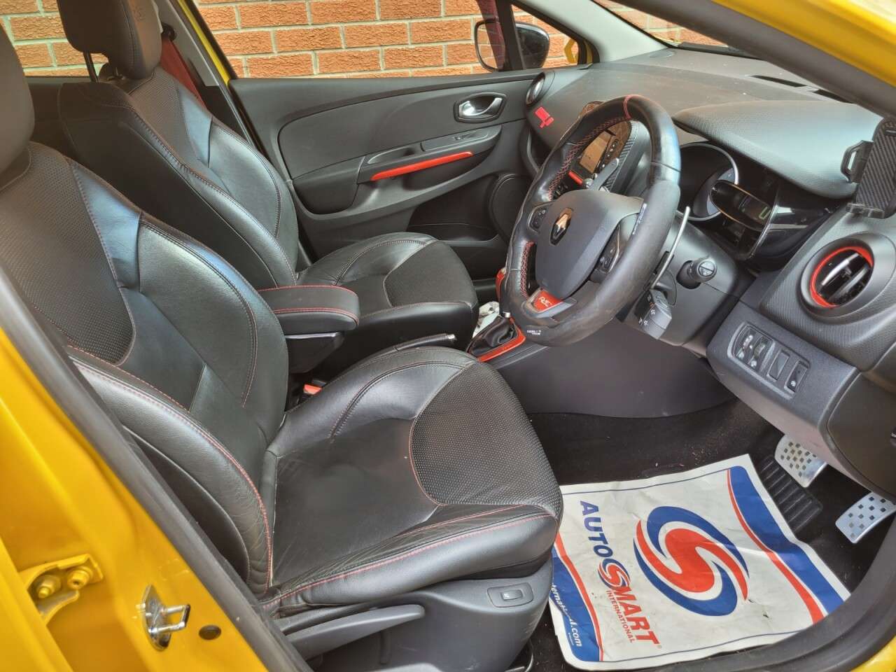 2015 RENAULT CLIO 2015 RENAULT CLIO