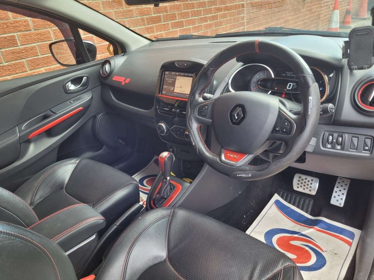 2015 RENAULT CLIO 2015 RENAULT CLIO