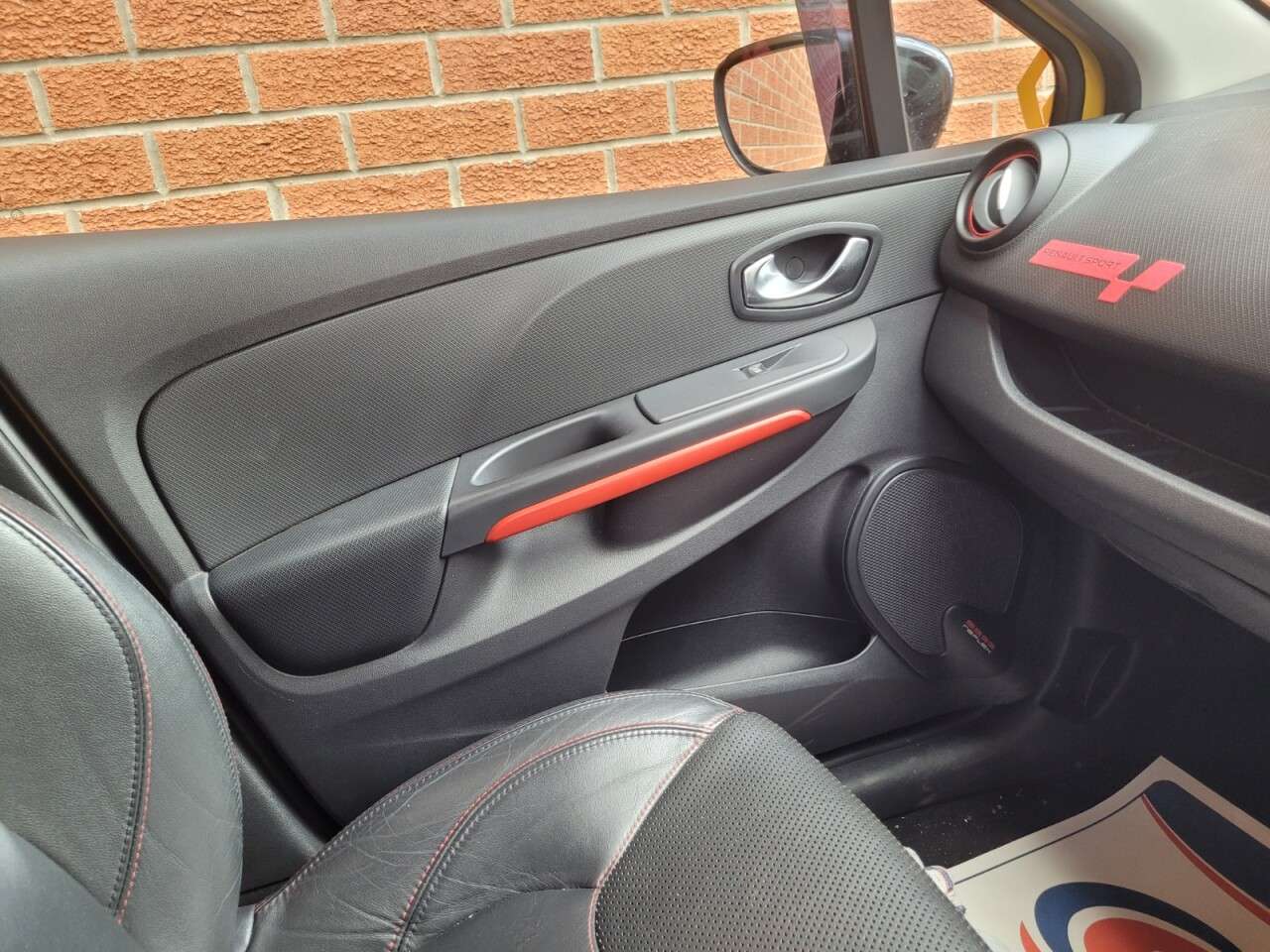 2015 RENAULT CLIO 2015 RENAULT CLIO