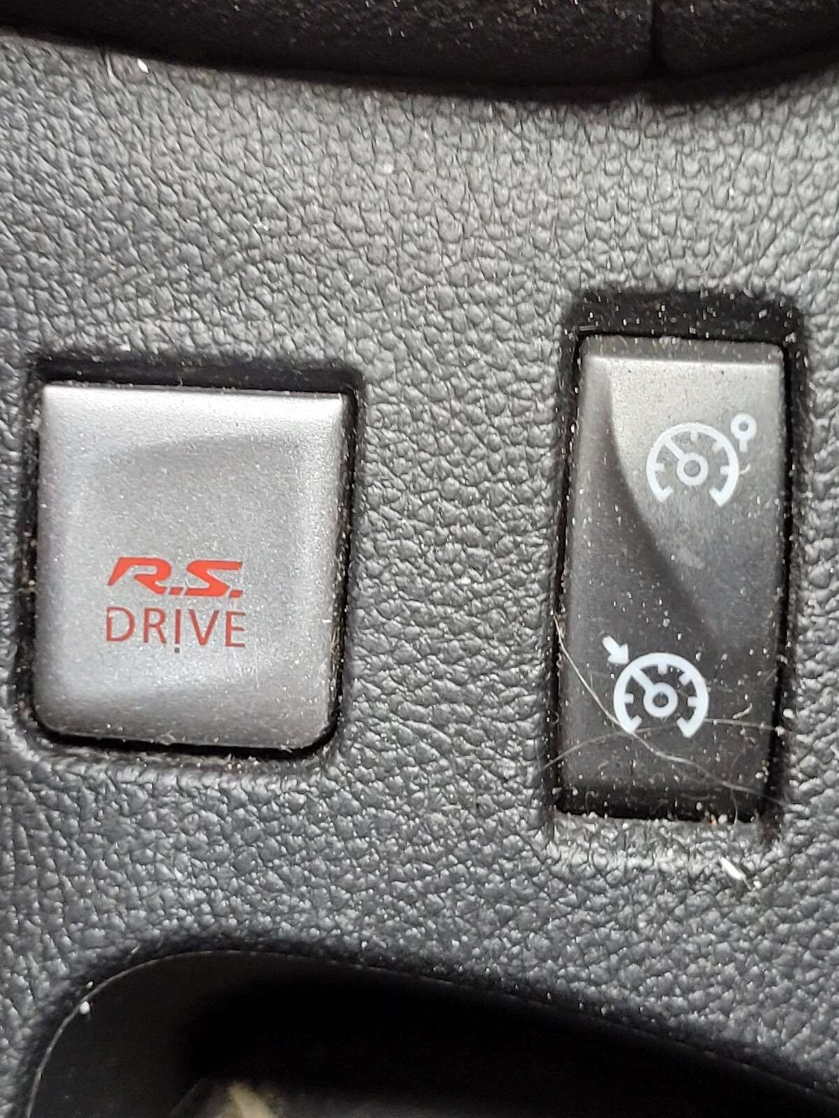 2015 RENAULT CLIO 2015 RENAULT CLIO