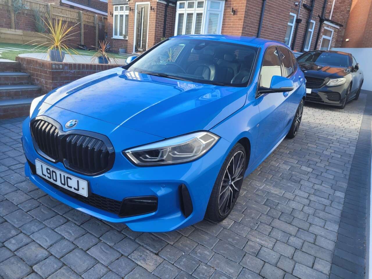 A 2019 BMW 1 SERIES 2.0 118d M Sport Hatchback 5dr Diesel Manual Euro 6 (s/s) (150 ps) A 2019 BMW 1 SERIES 2.0 118d M Sport Hatchback 5dr Diesel Manual Euro 6 (s/s) (150 ps)