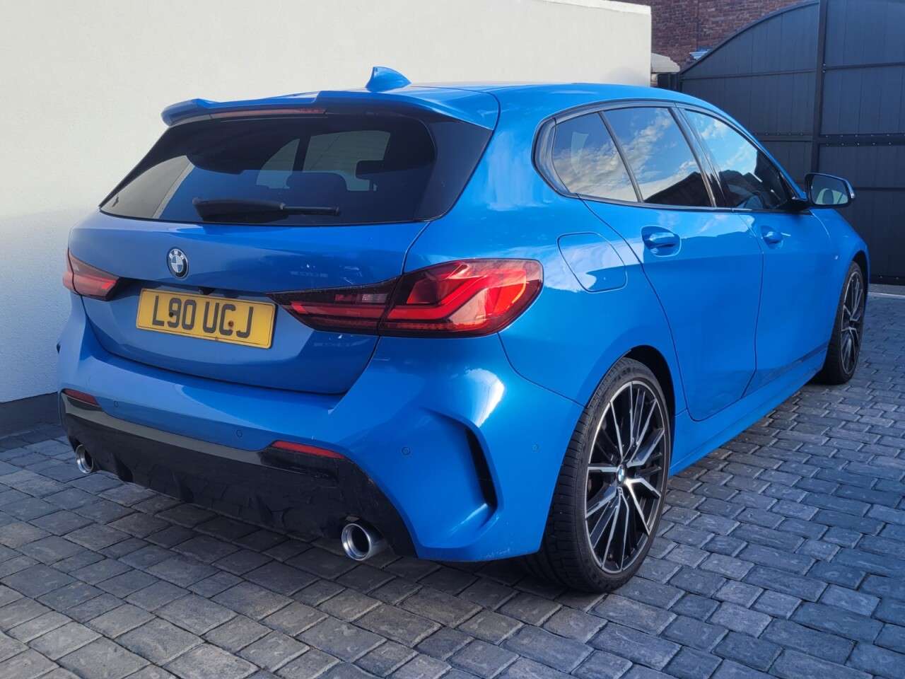 A 2019 BMW 1 SERIES 2.0 118d M Sport Hatchback 5dr Diesel Manual Euro 6 (s/s) (150 ps) A 2019 BMW 1 SERIES 2.0 118d M Sport Hatchback 5dr Diesel Manual Euro 6 (s/s) (150 ps)