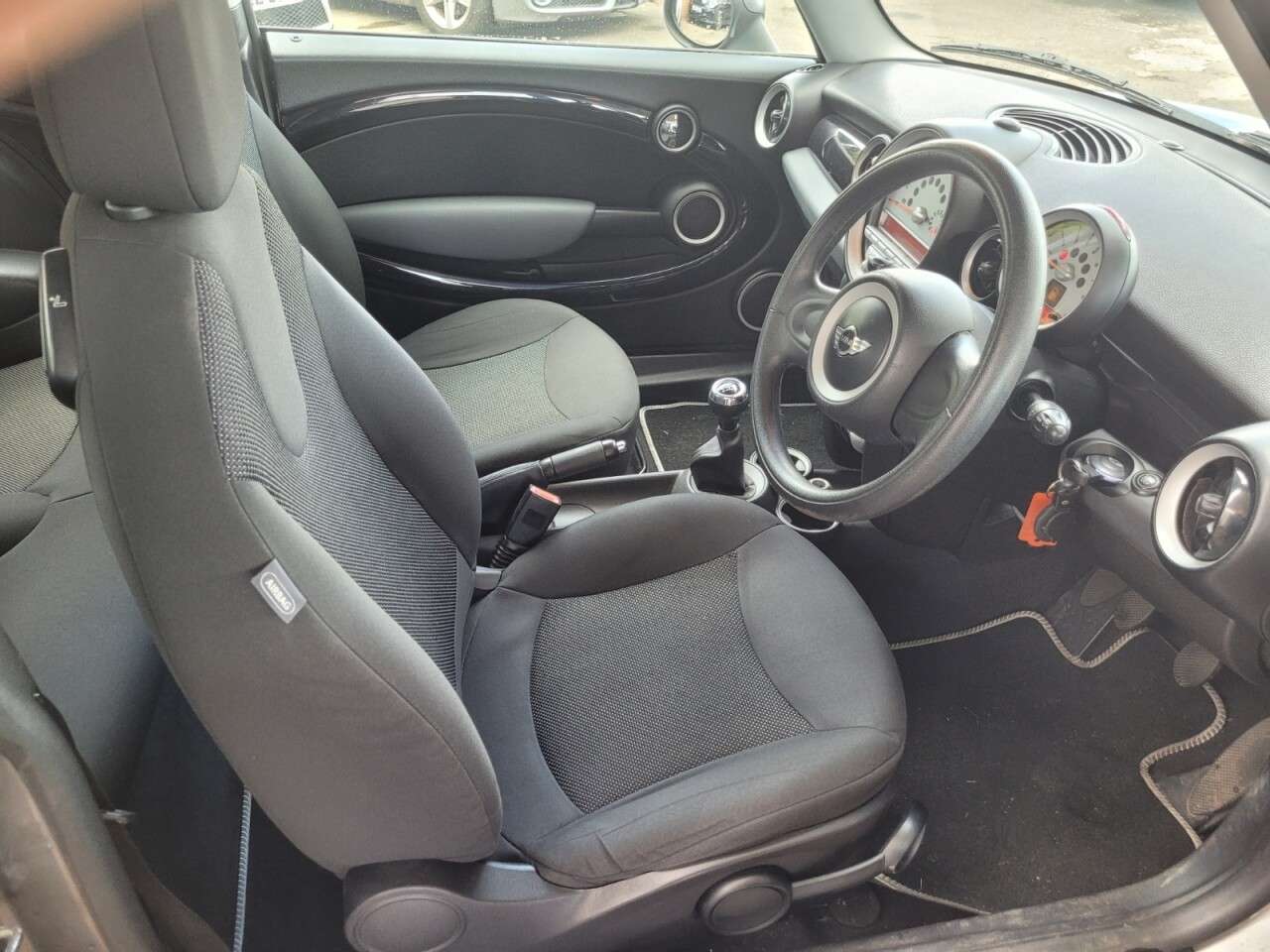 2009 MINI HATCH 2009 MINI HATCH