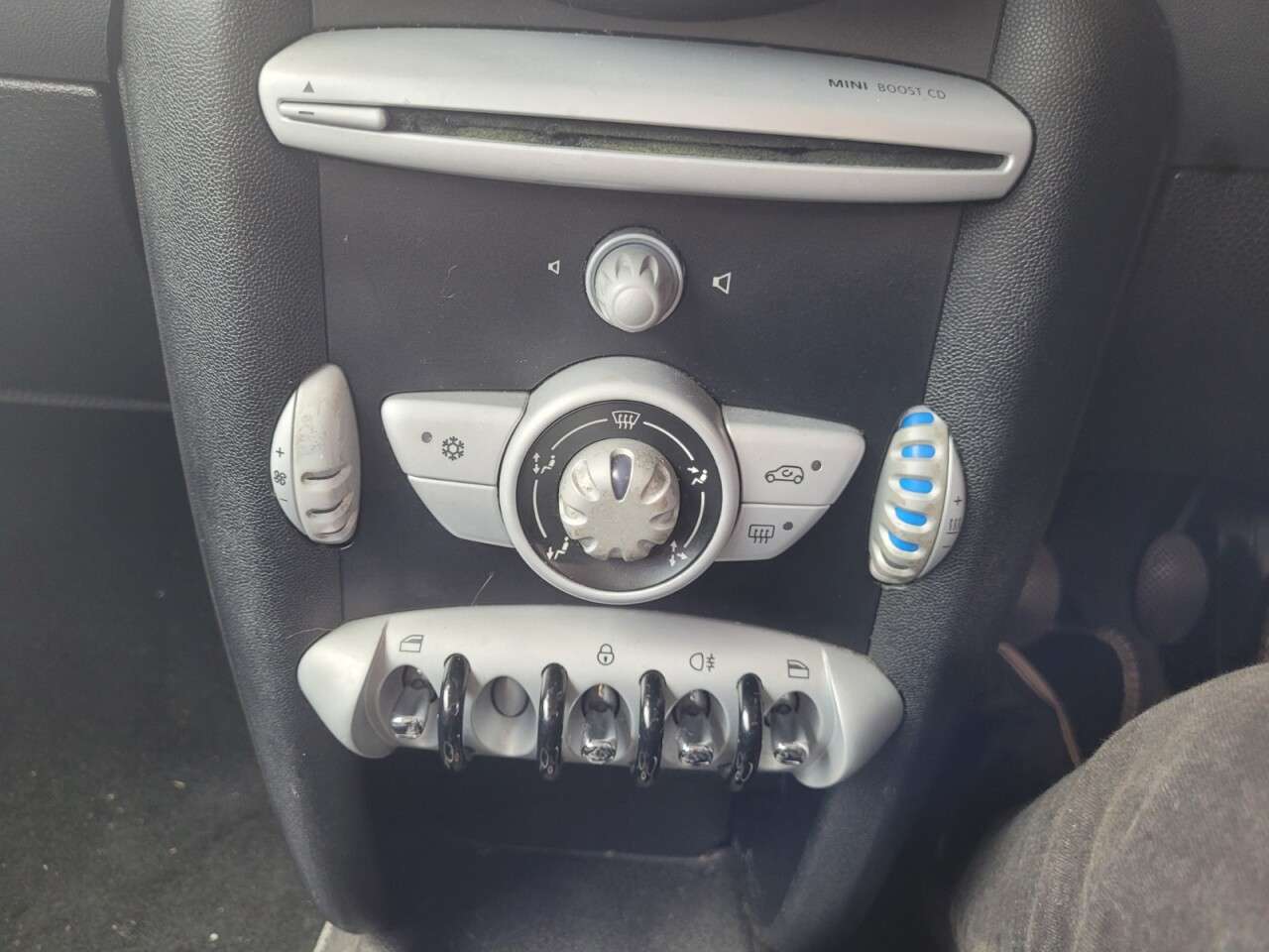 2009 MINI HATCH 2009 MINI HATCH