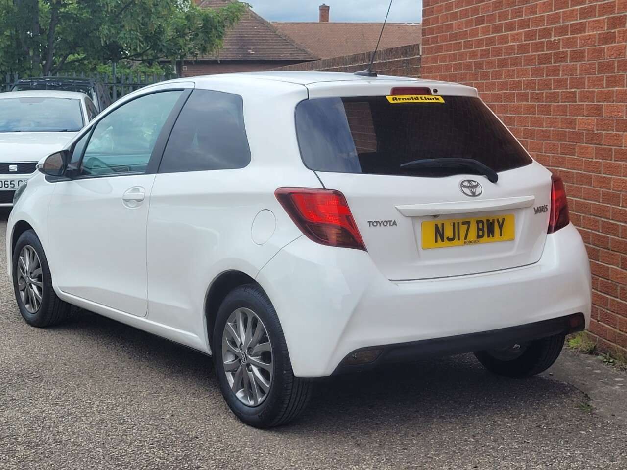 2017 TOYOTA YARIS 2017 TOYOTA YARIS