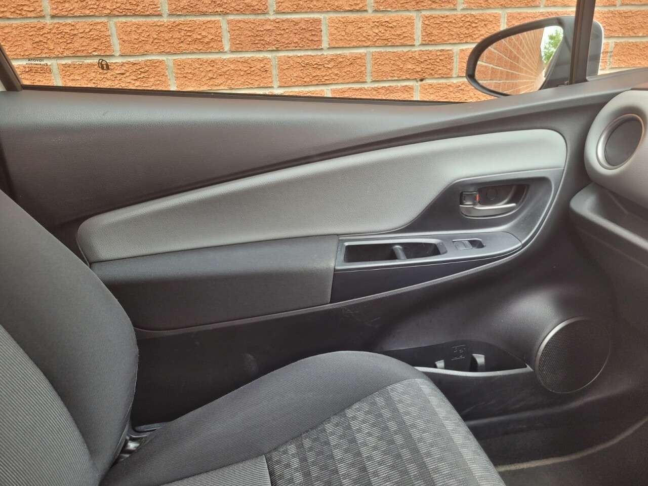 2017 TOYOTA YARIS 2017 TOYOTA YARIS