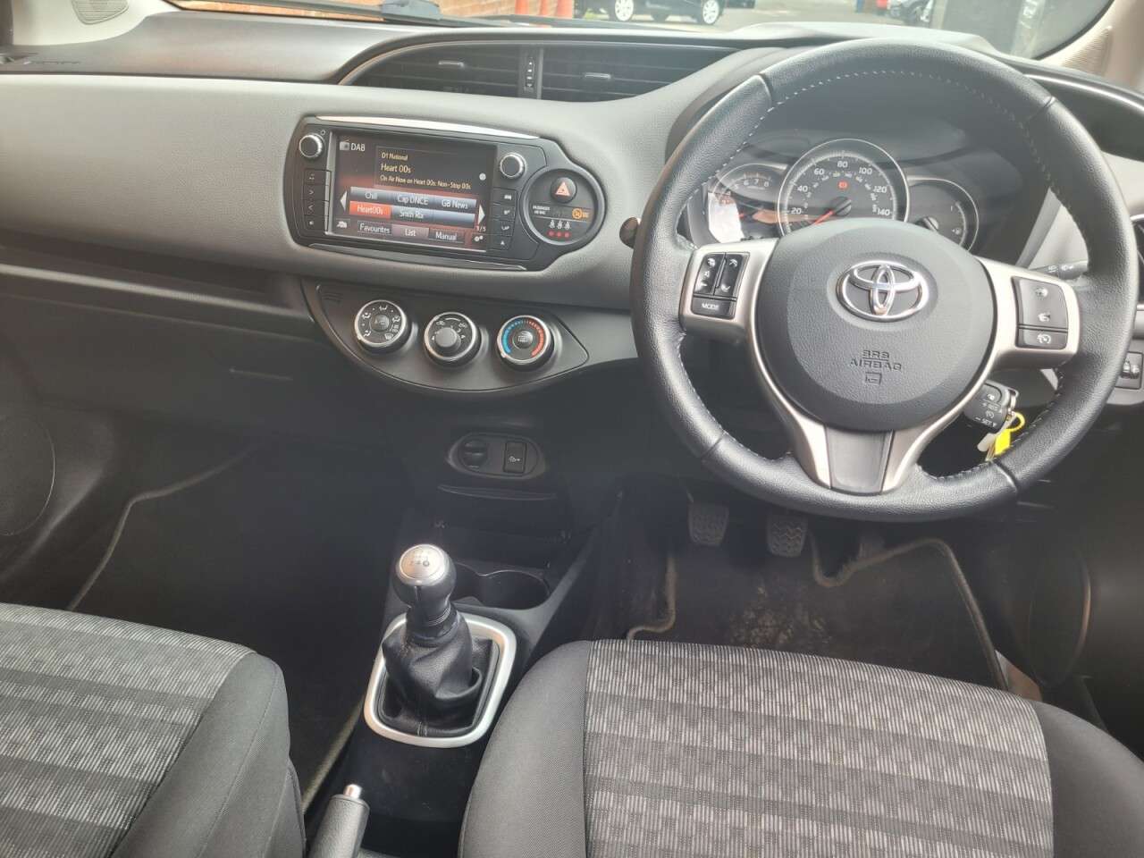 2017 TOYOTA YARIS 2017 TOYOTA YARIS