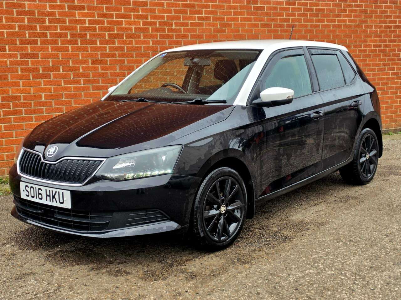 A 2016 SKODA FABIA 1.0 Colour Edition Hatchback 5dr Petrol Manual Euro 6 (s/s) (75 ps) A 2016 SKODA FABIA 1.0 Colour Edition Hatchback 5dr Petrol Manual Euro 6 (s/s) (75 ps)