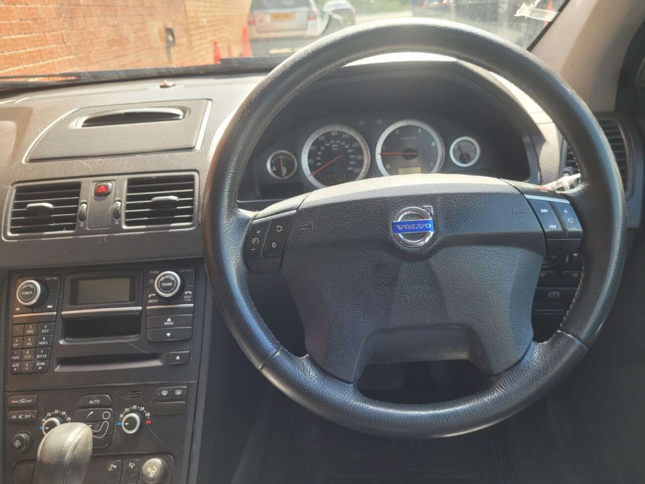 2010 VOLVO XC90 2010 VOLVO XC90