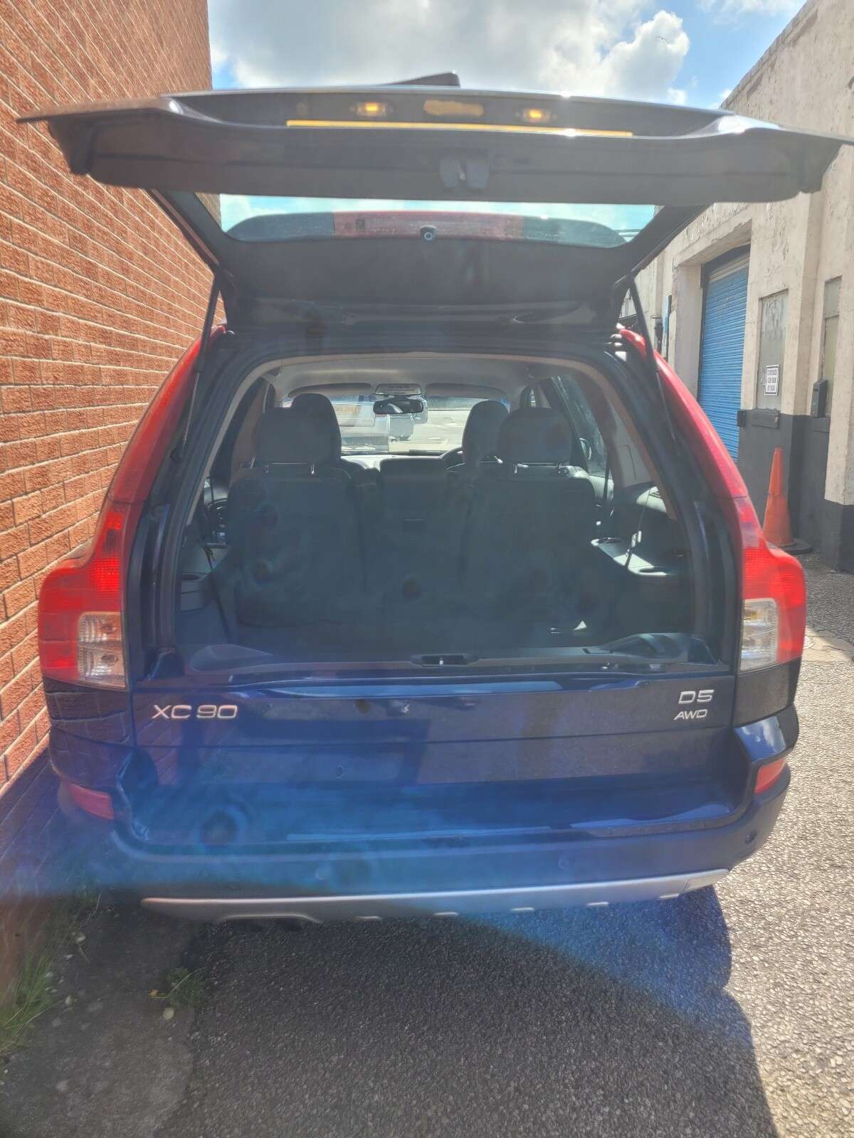 2010 VOLVO XC90 2010 VOLVO XC90
