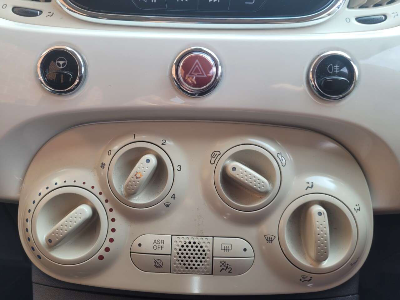 2016 FIAT 500 2016 FIAT 500
