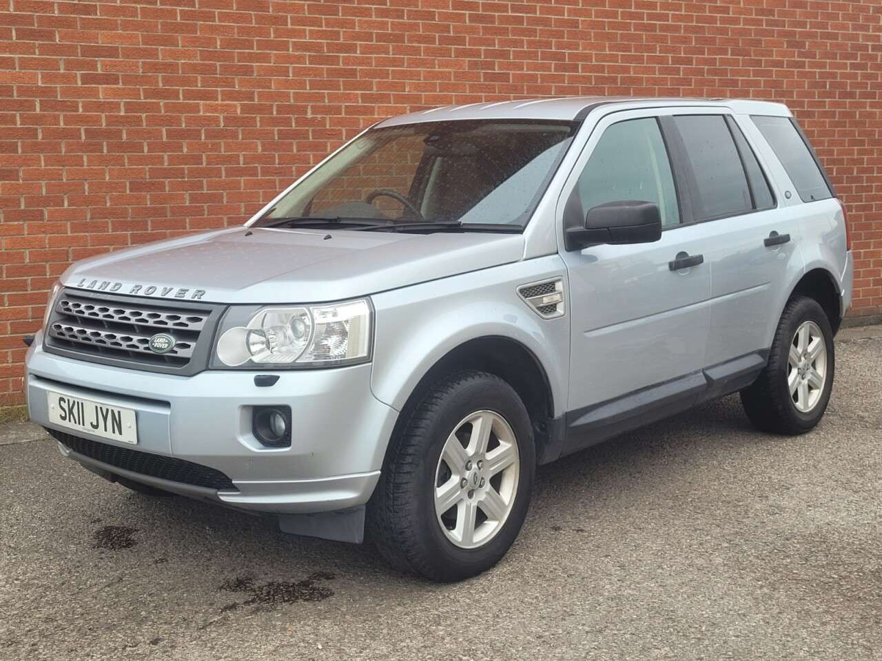 A 2011 LAND ROVER FREELANDER TD4 GS A 2011 LAND ROVER FREELANDER TD4 GS