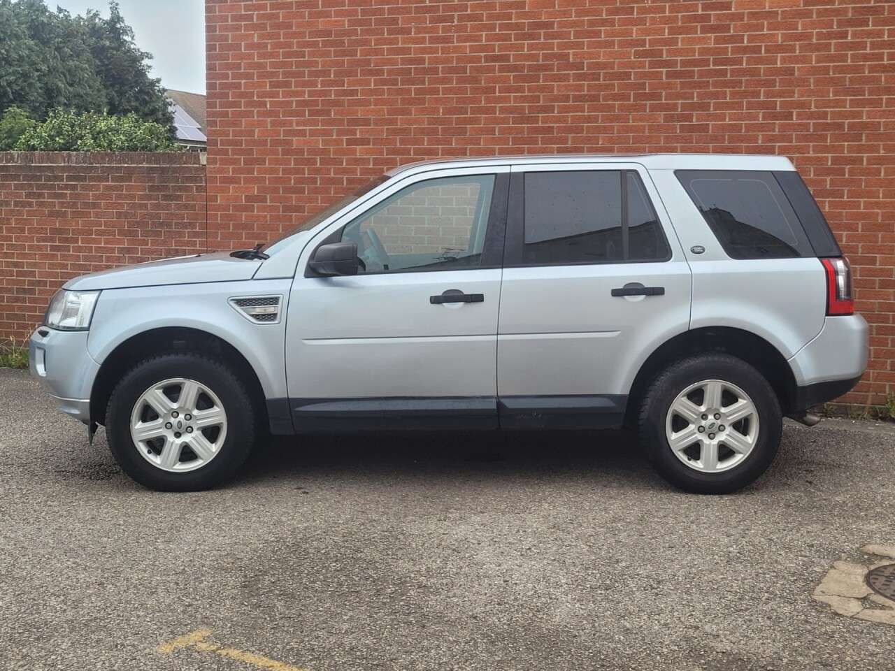 A 2011 LAND ROVER FREELANDER TD4 GS A 2011 LAND ROVER FREELANDER TD4 GS