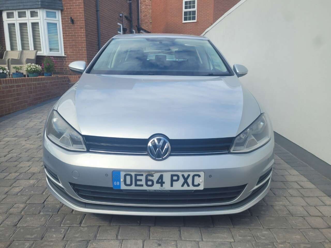 A 2014 VOLKSWAGEN GOLF 1.2 TSI BlueMotion Tech S Hatchback 5dr Petrol Manual Euro 5 (s/s) (85 ps) A 2014 VOLKSWAGEN GOLF 1.2 TSI BlueMotion Tech S Hatchback 5dr Petrol Manual Euro 5 (s/s) (85 ps)
