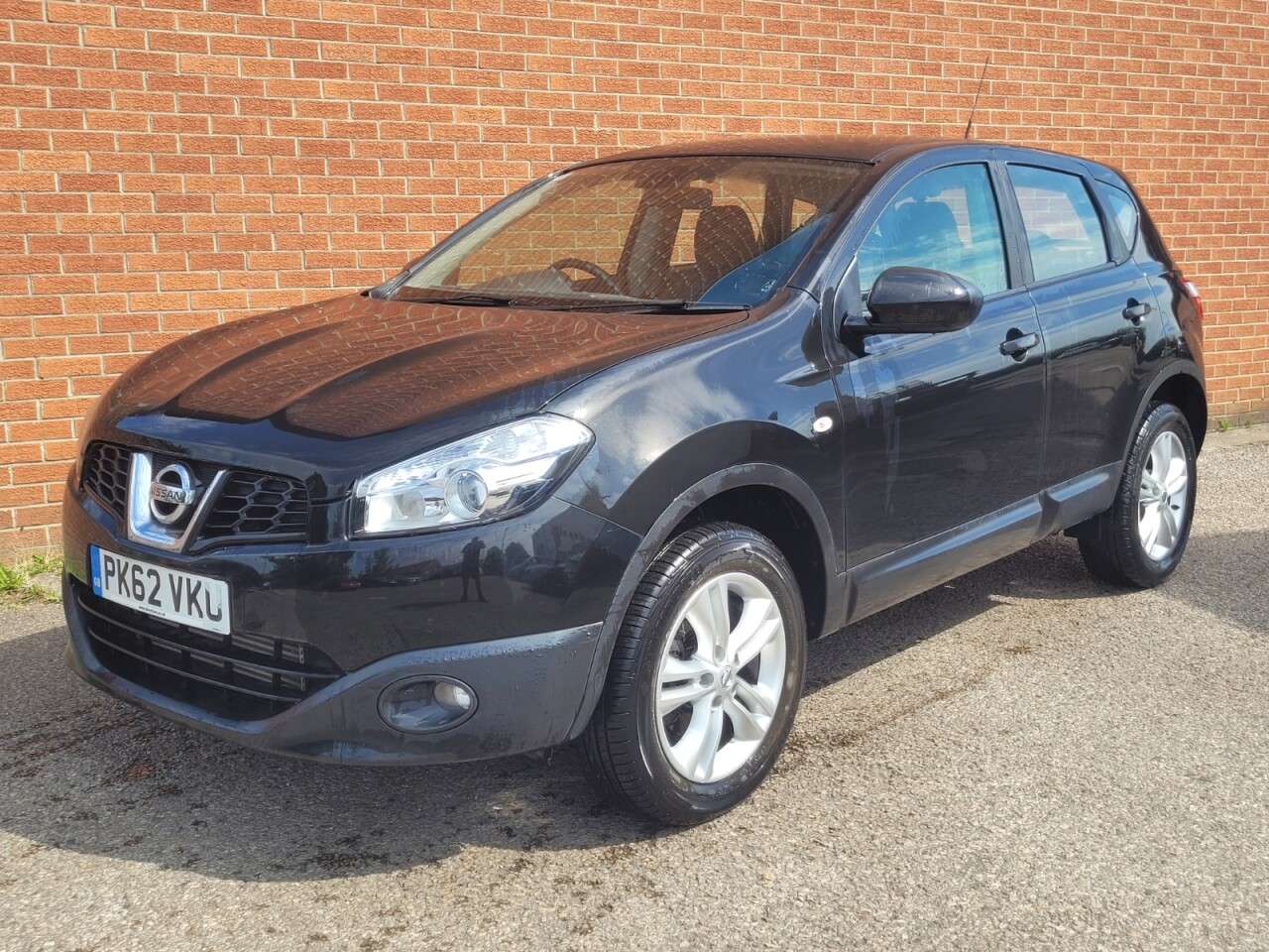 A 2012 NISSAN QASHQAI 1.6 dCi Acenta SUV 5dr Diesel Manual 2WD Euro 5 (130 ps) A 2012 NISSAN QASHQAI 1.6 dCi Acenta SUV 5dr Diesel Manual 2WD Euro 5 (130 ps)