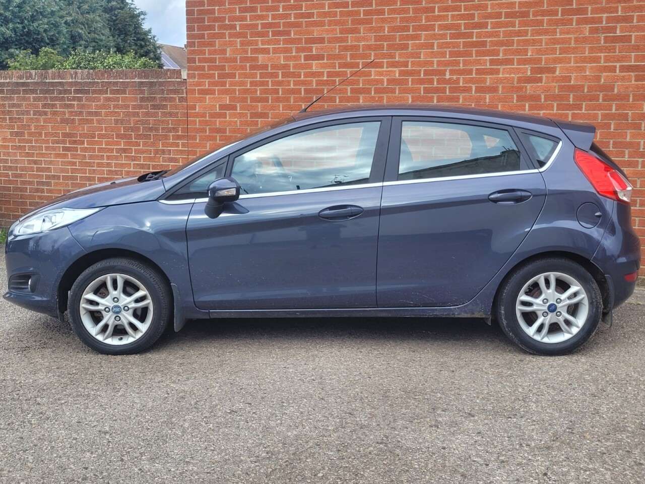 A 2014 FORD FIESTA 1.25 Zetec Hatchback 5dr Petrol Manual Euro 5 (82 ps) A 2014 FORD FIESTA 1.25 Zetec Hatchback 5dr Petrol Manual Euro 5 (82 ps)