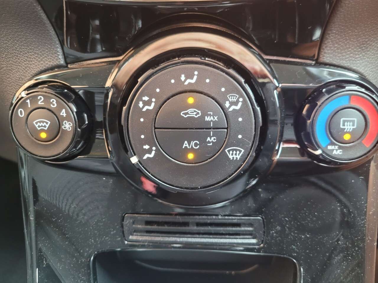 2014 FORD FIESTA 2014 FORD FIESTA