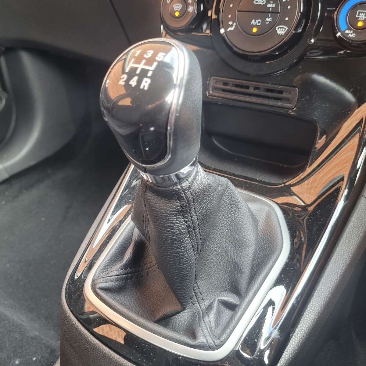 2014 FORD FIESTA 2014 FORD FIESTA