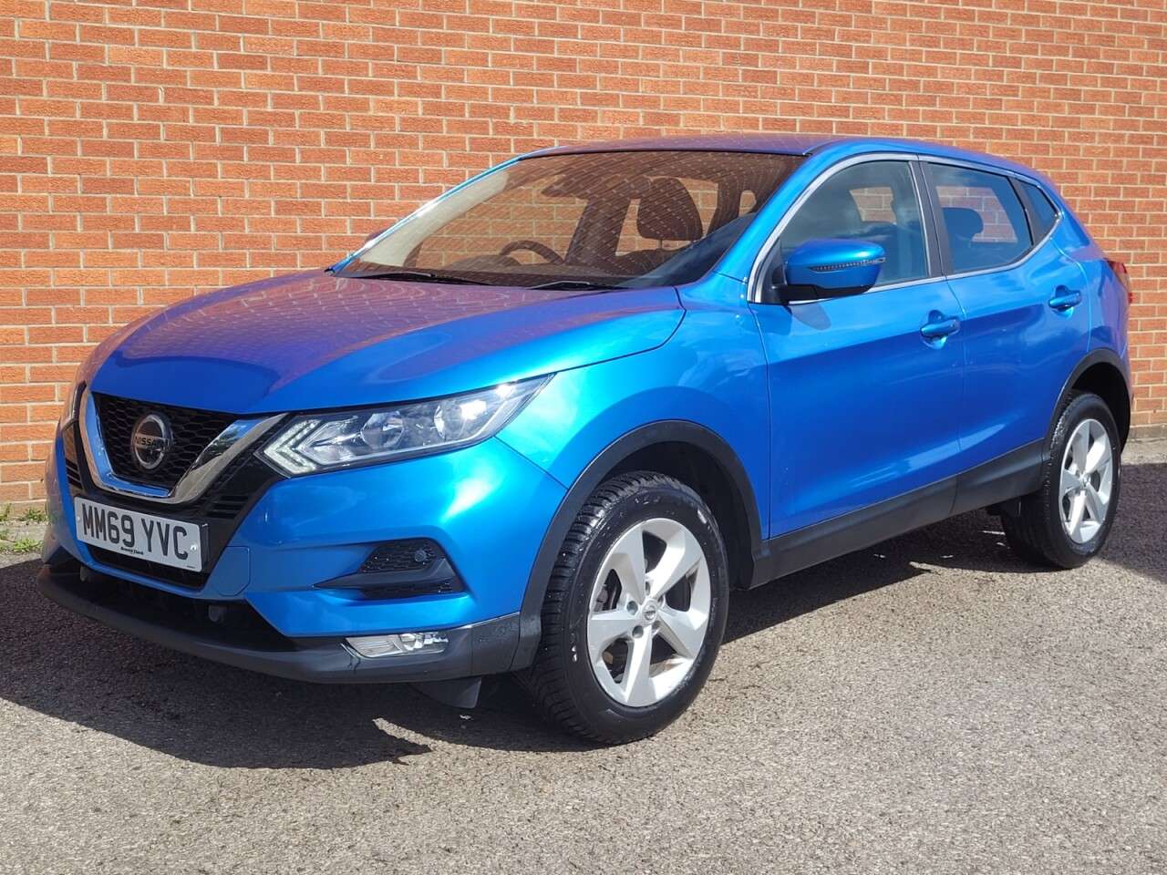 A 2019 NISSAN QASHQAI 1.5 dCi Acenta Premium SUV 5dr Diesel Manual Euro 6 (s/s) (115 ps) A 2019 NISSAN QASHQAI 1.5 dCi Acenta Premium SUV 5dr Diesel Manual Euro 6 (s/s) (115 ps)