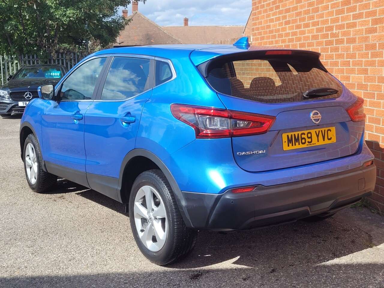 A 2019 NISSAN QASHQAI 1.5 dCi Acenta Premium SUV 5dr Diesel Manual Euro 6 (s/s) (115 ps) A 2019 NISSAN QASHQAI 1.5 dCi Acenta Premium SUV 5dr Diesel Manual Euro 6 (s/s) (115 ps)