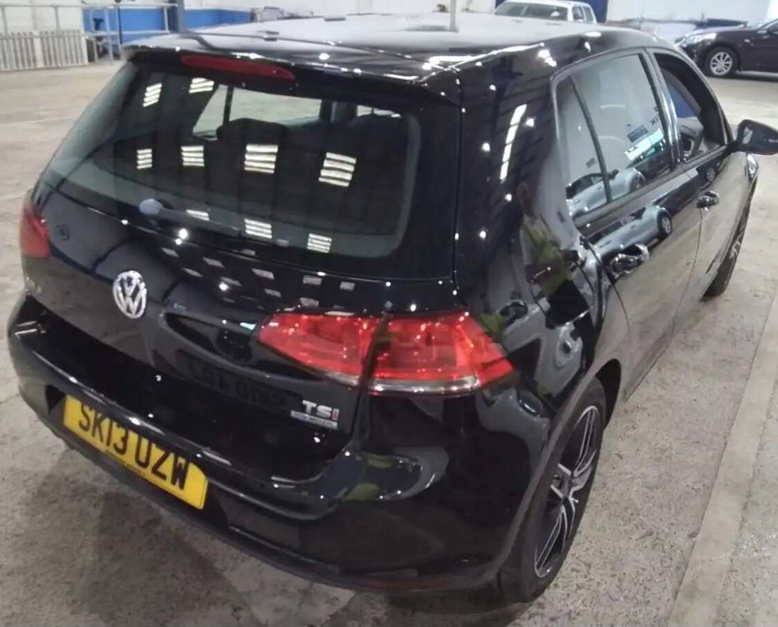 A 2013 VOLKSWAGEN GOLF 1.4 TSI BlueMotion Tech S Hatchback 5dr Petrol Manual Euro 5 (s/s) (122 ps) A 2013 VOLKSWAGEN GOLF 1.4 TSI BlueMotion Tech S Hatchback 5dr Petrol Manual Euro 5 (s/s) (122 ps)
