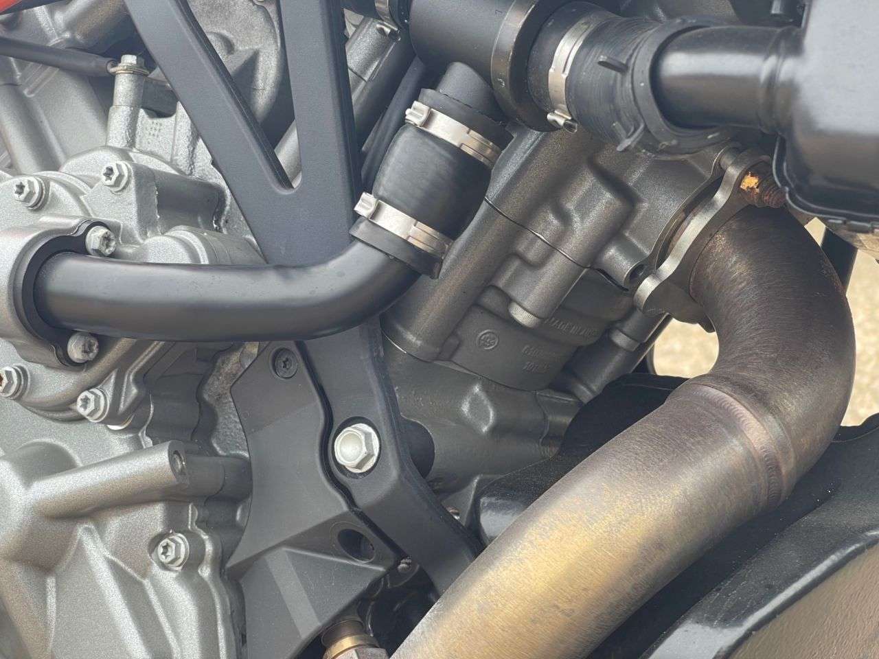 2013 KTM 990 SUPERMOTO R 13 2013 KTM 990 SUPERMOTO R 13