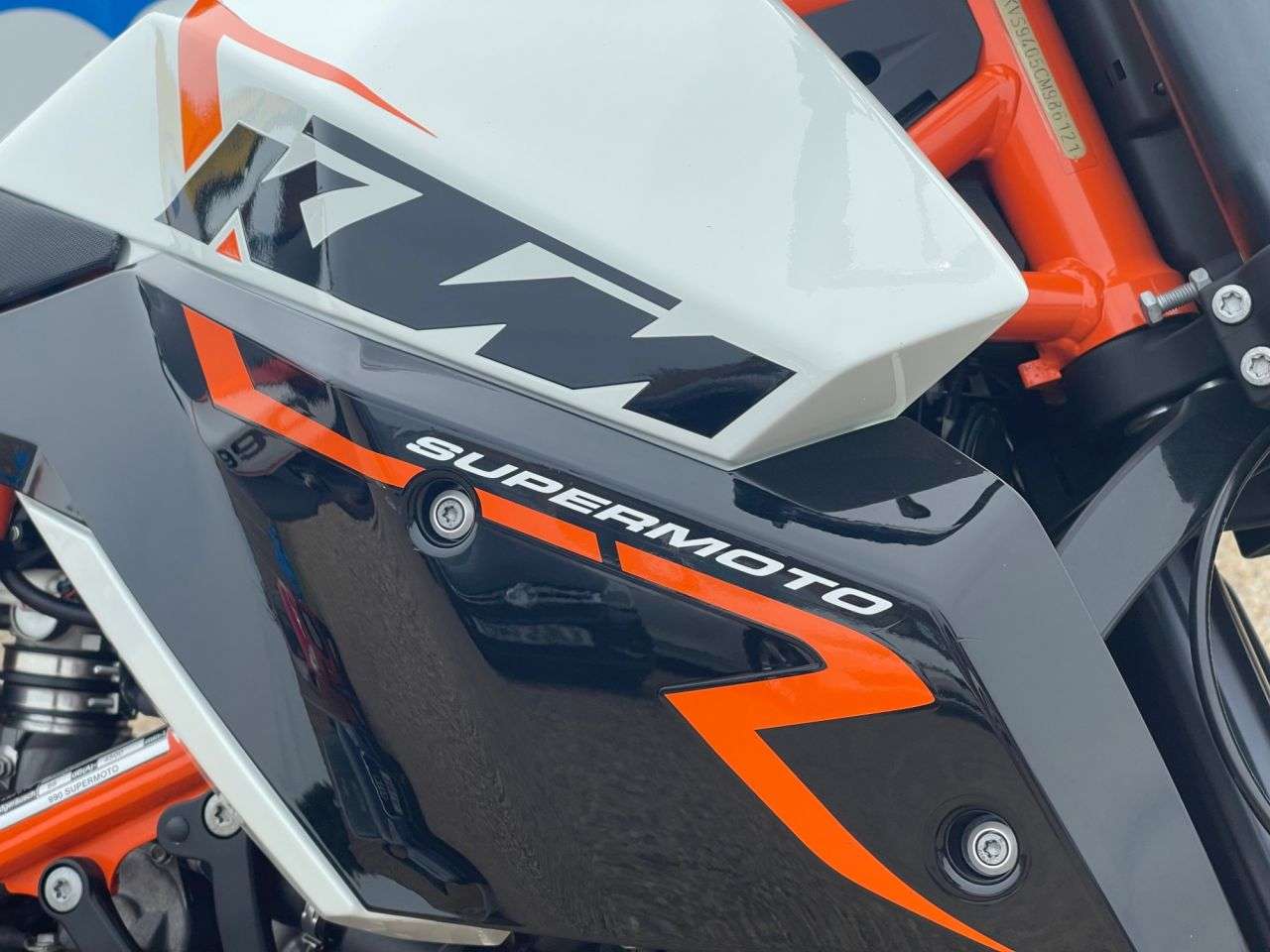 2013 KTM 990 SUPERMOTO R 13 2013 KTM 990 SUPERMOTO R 13