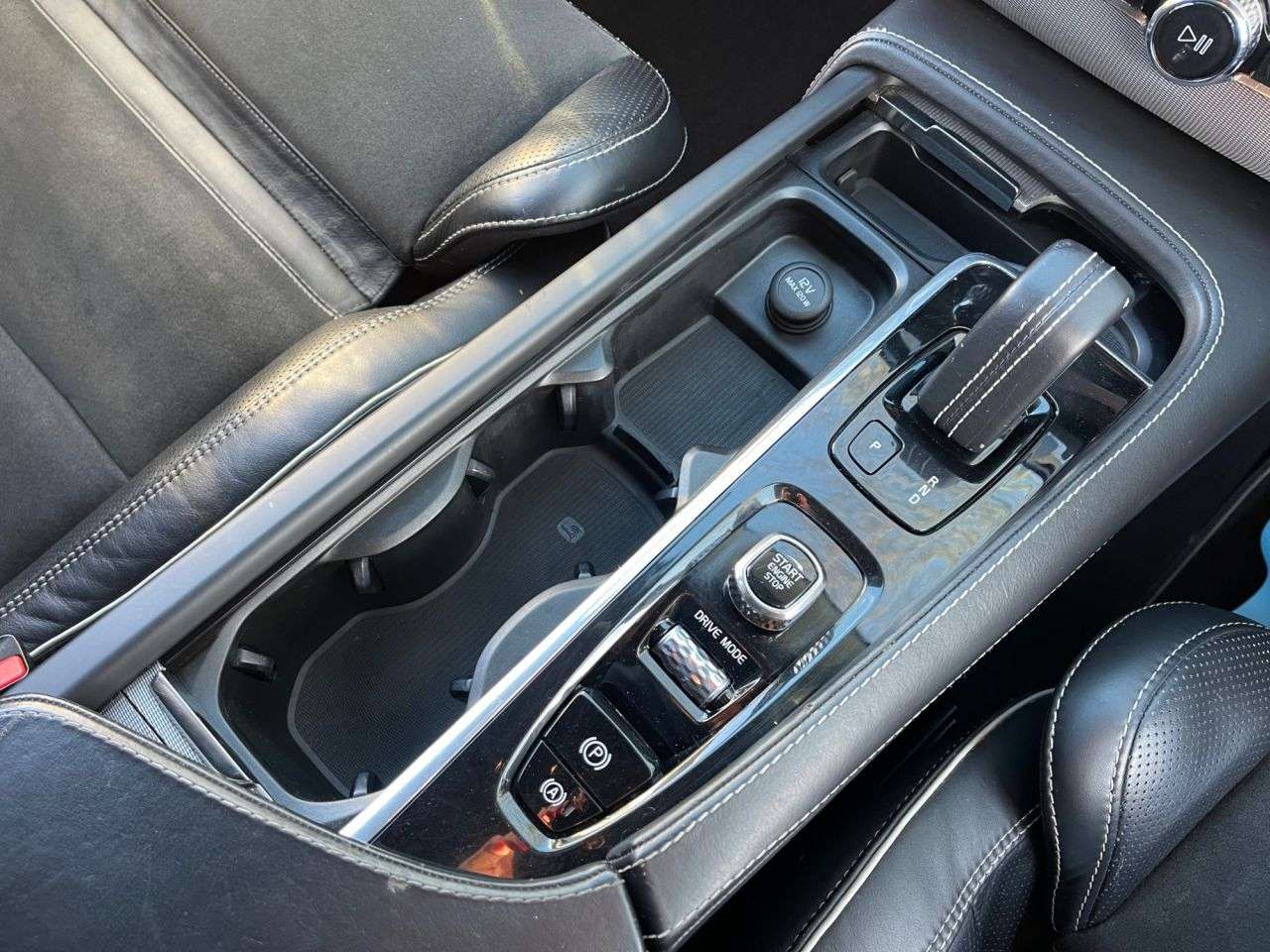 2019 VOLVO XC90 2019 VOLVO XC90