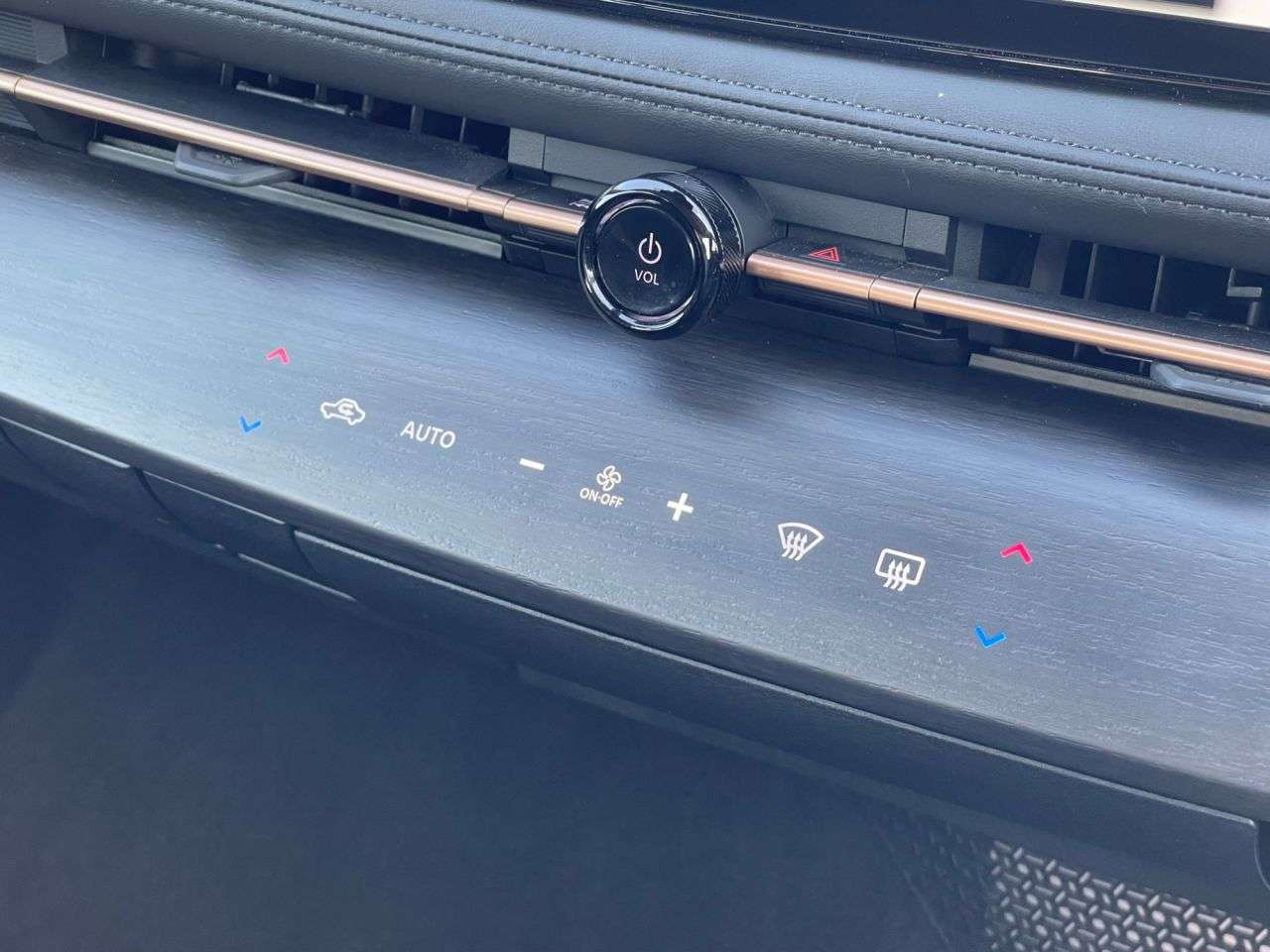 null NISSAN ARIYA null NISSAN ARIYA