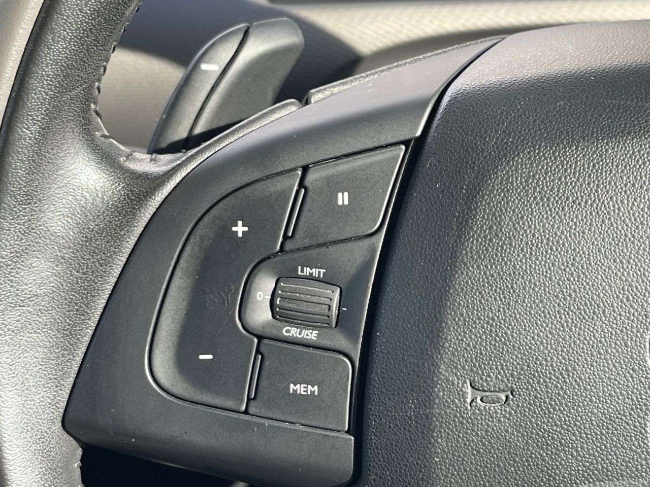 2015 CITROEN C4 CACTUS 2015 CITROEN C4 CACTUS