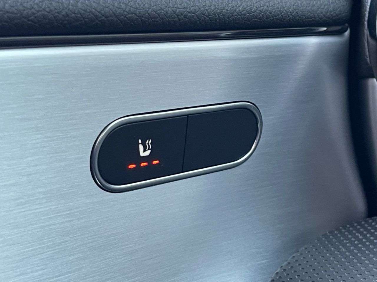 A 2021 MERCEDES-BENZ CLA 1.3 CLA180 AMG Line Coupe 4dr Petrol 7G-DCT Euro 6 (s/s) (136 ps) HEATED SE A 2021 MERCEDES-BENZ CLA 1.3 CLA180 AMG Line Coupe 4dr Petrol 7G-DCT Euro 6 (s/s) (136 ps) HEATED SE