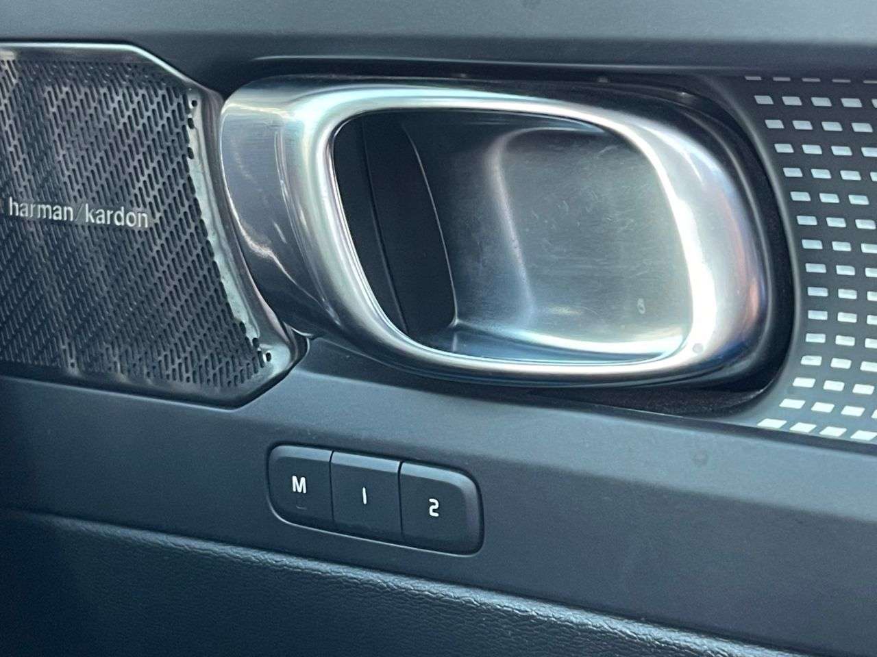 2021 VOLVO XC40 2021 VOLVO XC40