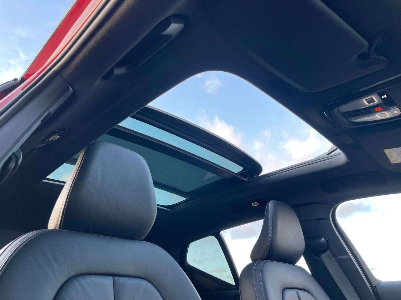 2021 VOLVO XC40 2021 VOLVO XC40