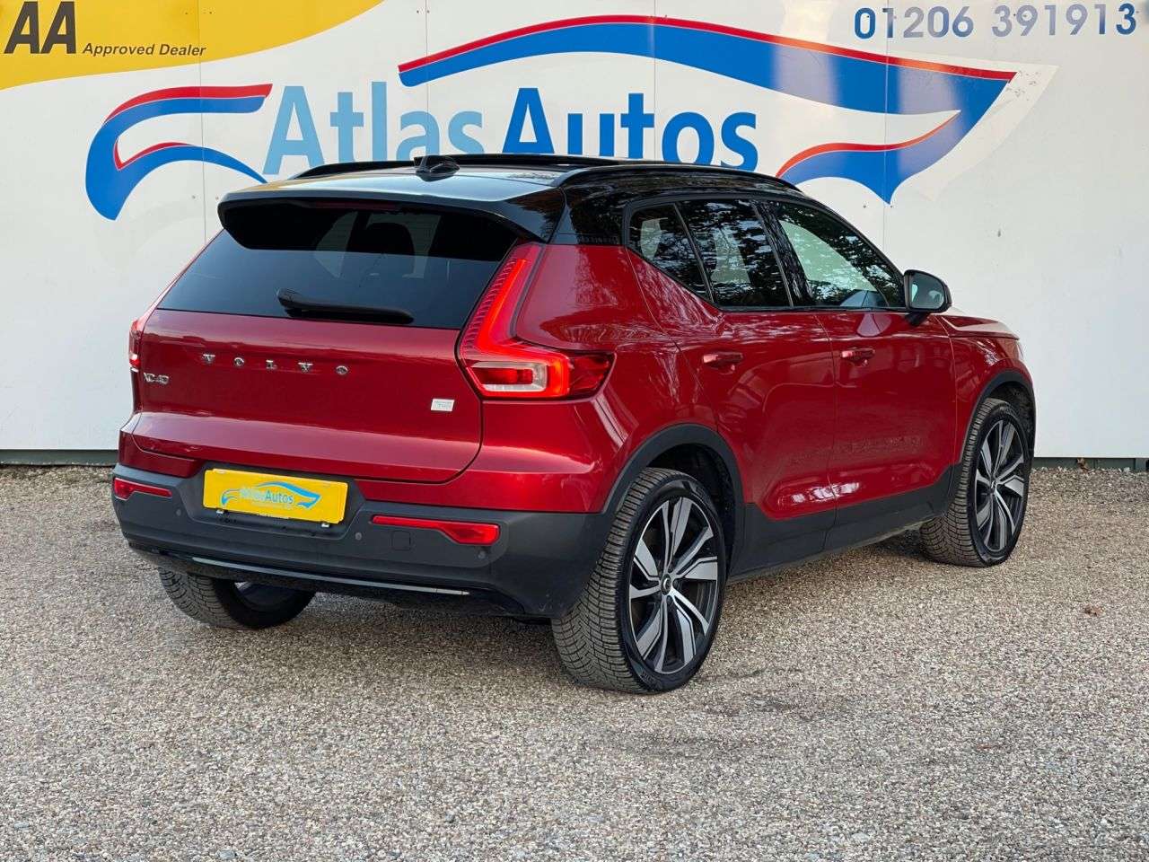 2021 VOLVO XC40 2021 VOLVO XC40