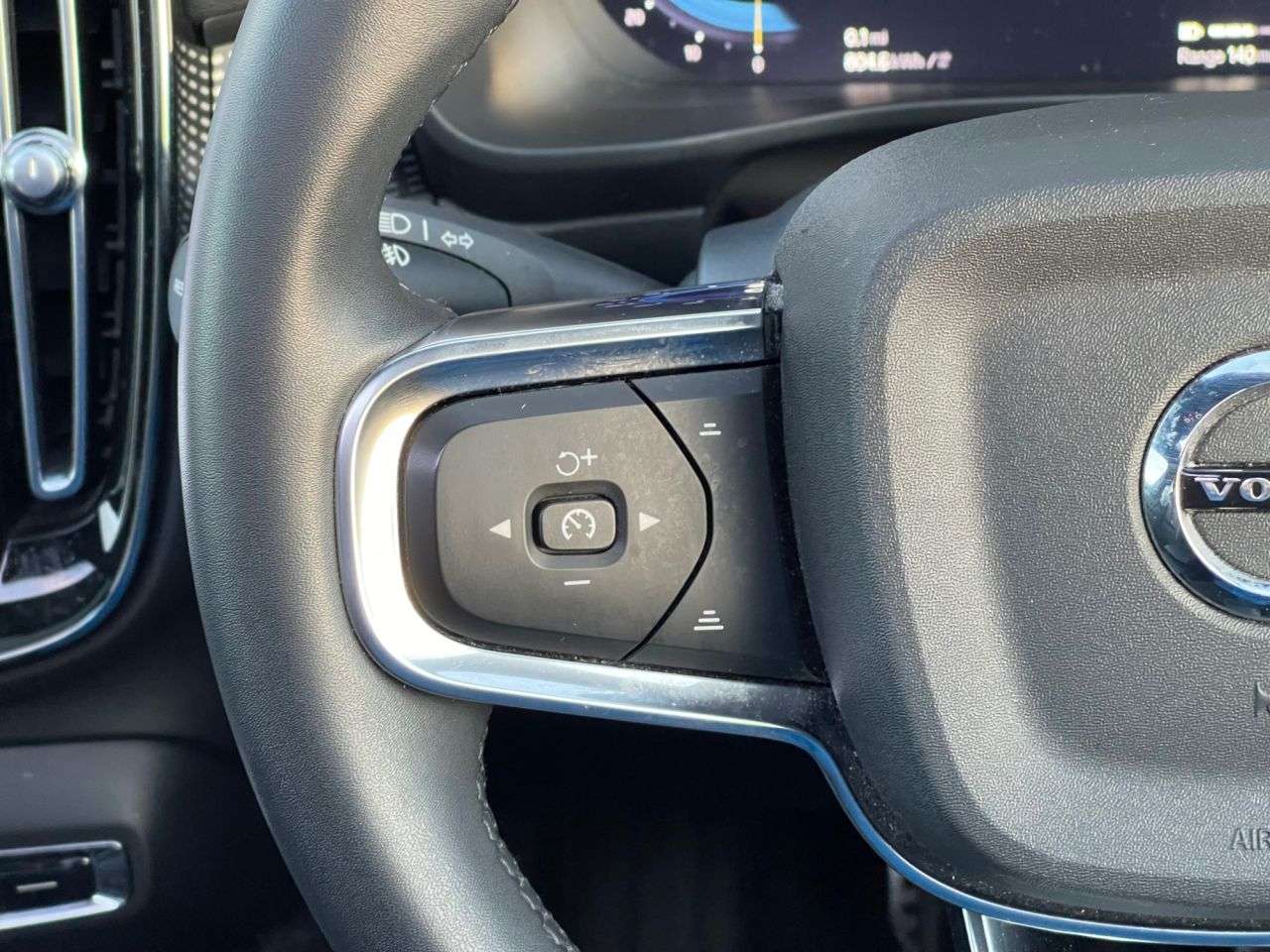 2021 VOLVO XC40 2021 VOLVO XC40