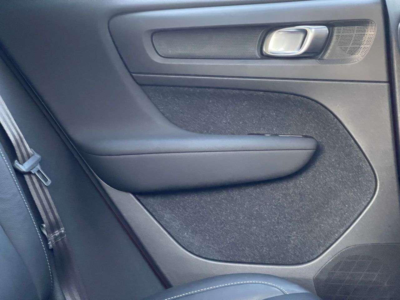 2021 VOLVO XC40 2021 VOLVO XC40