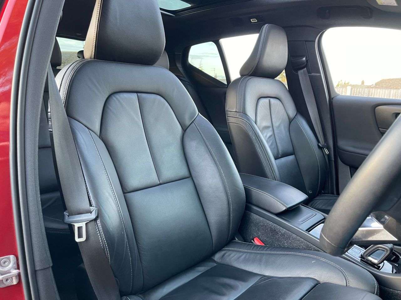 2021 VOLVO XC40 2021 VOLVO XC40