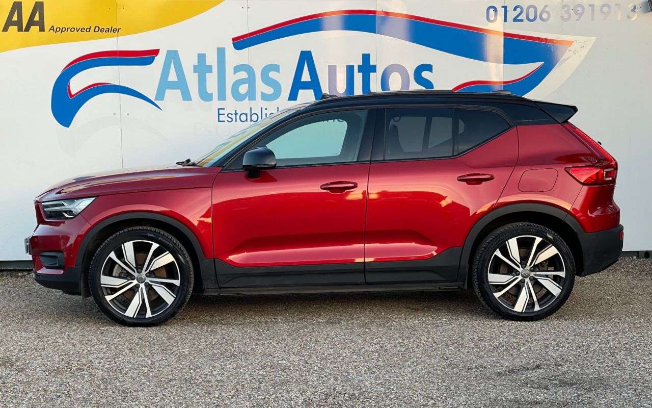 2021 VOLVO XC40 2021 VOLVO XC40